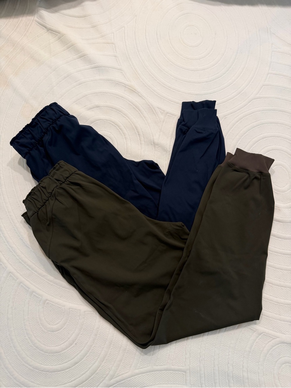 Lululemon Elastic Waist Jogger Pants - Navy & Olive